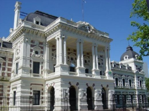 2Solicitud por la nominación de una mujer para la Suprema Corte de la Provincia de Buenos Aires